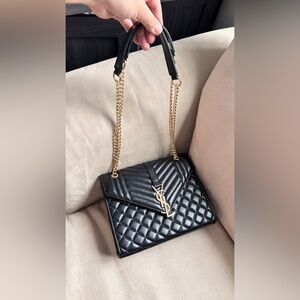 Elegant Black Quilted Crossbody Bag